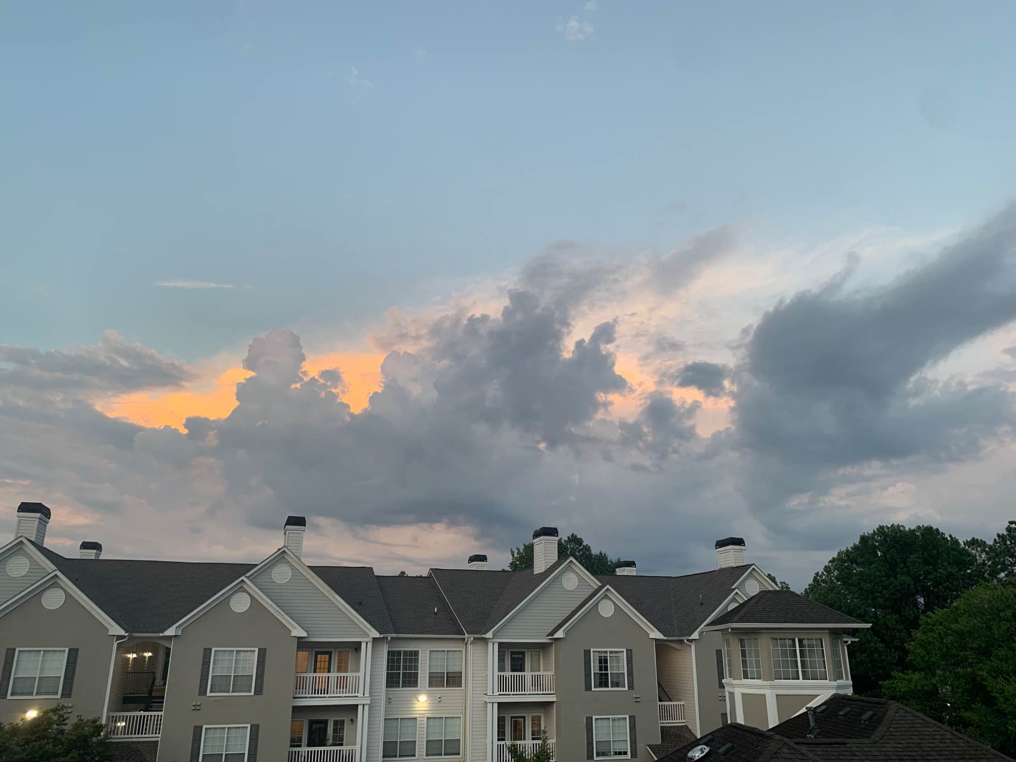 Lived here 2 years and love it. Current roommate is moving to Midtown so I’m looking for someone to sign a lease and move in by November 1st. This is for a renovated unit - cheaper than the old unit we’re in now. Rent includes high speed internet, valet trash, and parking. Other expenses are water & power. That’s it. Message me with questions. Happy to meet up to see if we’re a good fit and you can get a tour of the place.