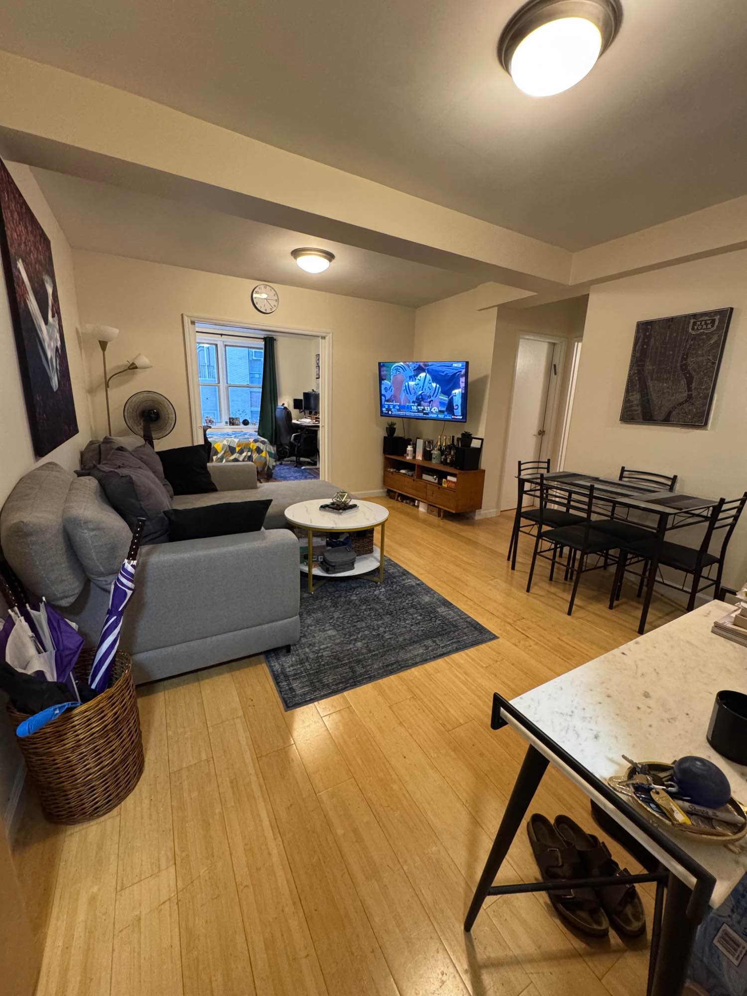 Hey! I'm looking for a sublet to take over my roommate's room. We're good friends, but he decided that he wants to leave NYC at the end of next month. You can choose to take the room furnished or unfurnished. Our lease ends Jan 31, 2026.
About Me: I'm 30, Male, and Jewish. I work in finance as a product manager. I have a hybrid work schedule and go into the office 4 days a week. I live an active lifestyle and cook frequently. I also have a girlfriend who lives downtown.
What I'm Looking For: Male, mid/late 20s or early 30s. Hybrid work schedule. Cleaning is a priority.
Ideally we get along well and can sign another year together on the lease.