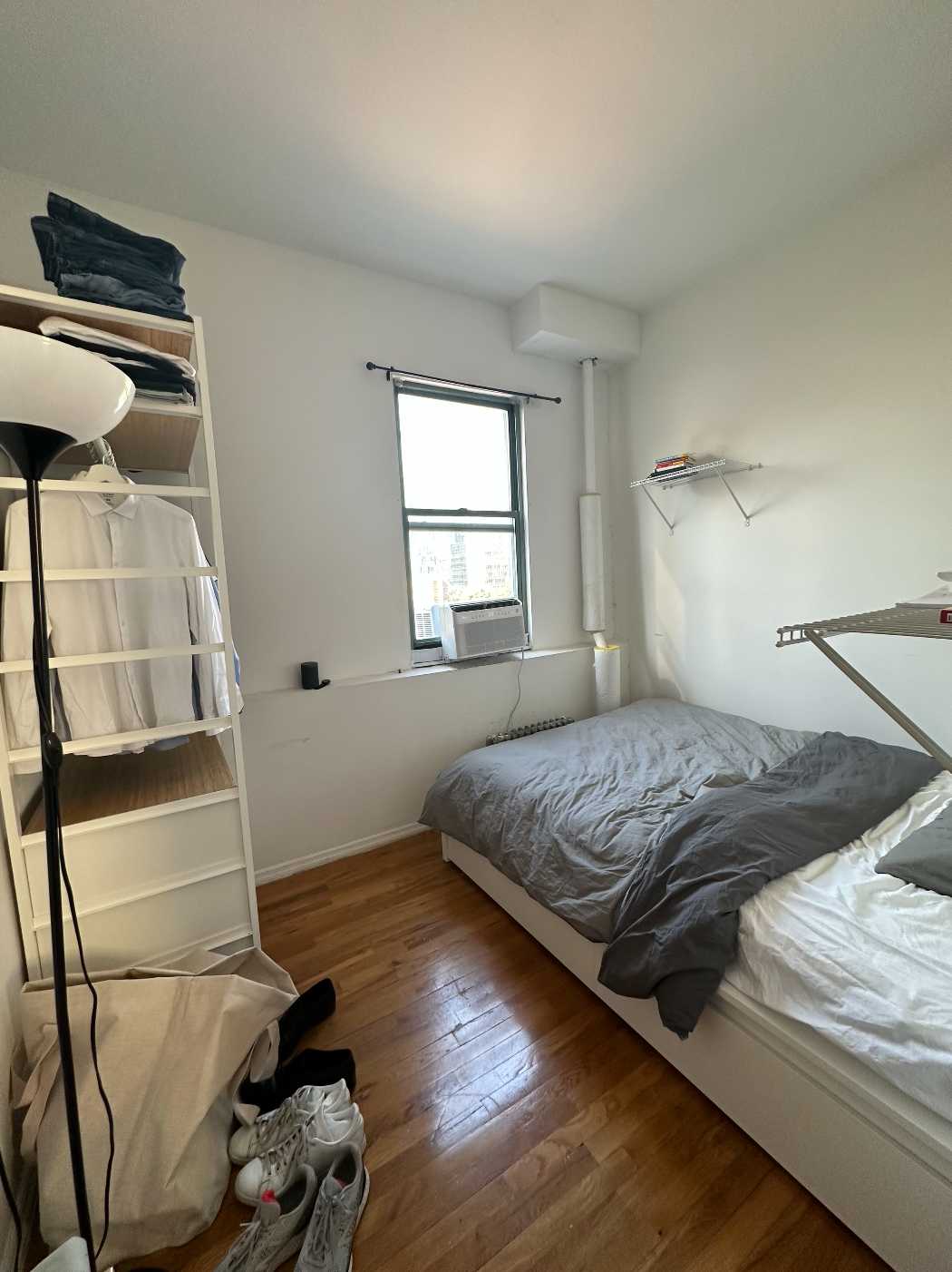 Hello!
We have one bedroom available in a 4 bedroom/2 bathroom, two story apartment located just steps away from Lincoln Center. It is for a November 1st move-in. The candidates would also co-sign on the 1-year lease.
Trains: The closest train is the 1 train at 66th Street, the A,B,C and D trains at Columbus Circle and the 1, 2, 3 trains at 72nd Street. We also have the M57, M11, and M66 bus conveniently located within a block, as well as multiple Citi Bike Stations.
The Neighborhood: There are plenty of restaurants, shops and grocery stores nearby including a Whole Foods and Trader Joes, in addition to several movie theaters (including NYC's only true IMAX!), public libraries and The Metropolitan Opera Theater. The apartment is also walking distance from Central Park, Riverside Park South, and Columbus Circle.
The Building: It is an elevator building (we live on the 7th floor) with several laundry rooms, a small gym and a courtyard in the building complex. This building is part of a complex of several buildings with a 24hr doorman in the building adjacent to ours.
The Apartment: It is fully furnished with a couch, dining and seating furniture, 42" TV, and full-sized kitchen with typical appliance setup (including a dishwasher), two bathrooms and a large private roof space just for our apartment.
The Room: The room is approximately 10 x 8 with a south facing window and is unfurnished. You would be sharing a bathroom with one other person.
Rent: $1550 + Utilities (usually btwn $65-$130 per person) as well as splitting monthly house-hold items (such as toilet paper, paper towel, garbage bags, etc).
Requirements: Must pass credit and background check through Building Management. Must have documented income of at least 50x your portion of the rent and/or have a guarantor. Security deposit and first month's rent along with an application fee of $150.
About the roommates:
Jen - I'm a working professional in the financial industry, in my 30's that appreciates coming home to a peaceful and clean environment. I work Mon-Fri 9-5 and am home most nights. I do not go out on the town too often, but enjoy a glass of wine every now and then.
Zoe - I’m 31 year old administrative professional in the financial industry. I enjoy keeping the apartment in clean, clutter free condition. I typically work in office M-F and go to the gym during evenings. I'm occasionally social but rarely have visitors. My passions include fitness/health, fashion, and art. I look forward to finding a kind, clean, and responsible roommate!
Thomas - I’m a young professional, working as a structural engineer on the design of bridges all over the US and Europe. Originally I’m from Germany and 30 years old. When I’m not busy with designing bridges, I like to be active in the gym or outside, hang out with friends or just read a book and catch up with friends from home or abroad. Regarding the roomie life I keep all areas clean. I’m always up for a good chat or to go out for a drink or some food, when I’m back from the office, where I go everyday.
About you:
Someone that holds a solid/stable job and does not work from home every day or most days of the week , age 25-40, doesn't bring the party home and is drama &; drug-free. Keeps a clean apartment, responsibly pays their bills on time, and cooks minimally. Enjoys a sense of community (we are friendly with our neighbors and from time-to-time host pretty awesome dinner parties. If not single, doesn't have their significant other sleep over every night of the week. No pets.
If interested, please message me with the following information about yourself.
- Industry you work in
- Work schedule
- Any links to social media (Instagram, LinkedIn)
- About yourself – hobbies, interests etc.
- Cooking/cleaning habits.
***Cleanliness is required. Clean freaks are welcomed!
*If this ad is up, it means the room is still available.