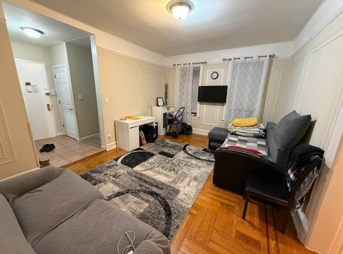 Room rental in 345 E 19th St apt 1a, New York, NY 10003, USA - entire Room