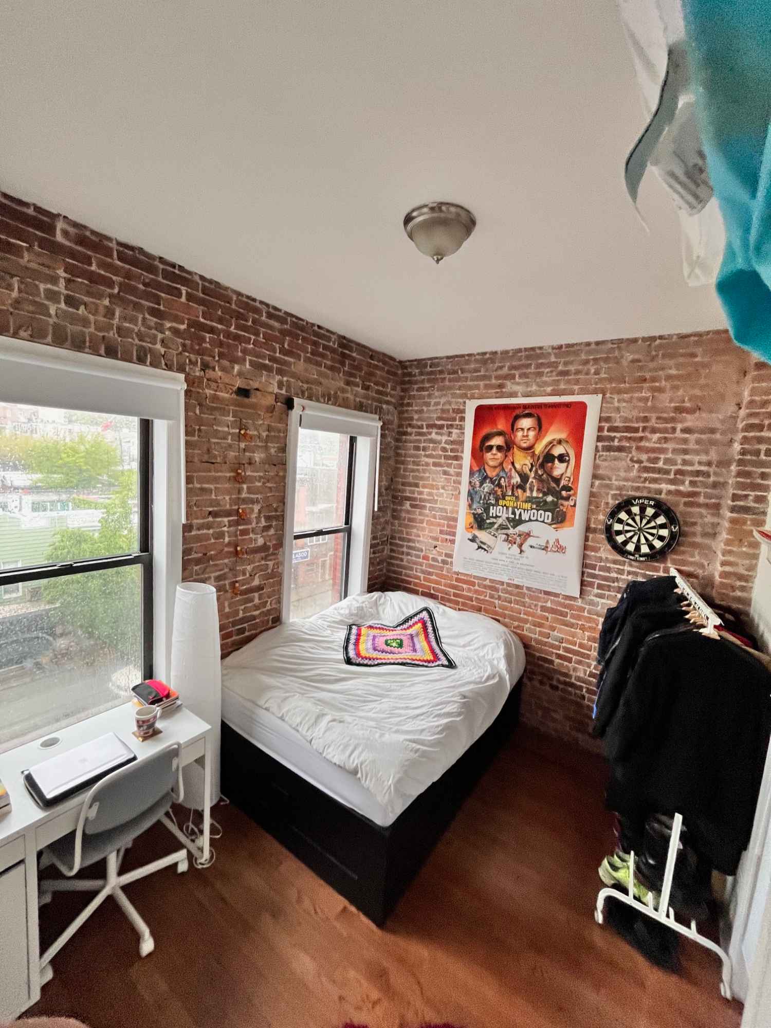 An amazing room located only a few blocks from the R line with the F & G not far behind.
Laundry is a block away, prospect park is just a few more down the way.
One roommate (me). I'm a medical resident that likes to workout and explore the city. I like to keep the place clean and I'm usually out working most of the day.
Looking for a clean & relaxed person to take my outgoing roommates spot. No smoking or drugs please, but alcohol is alright.
I look forward to meeting you :)
Jeff