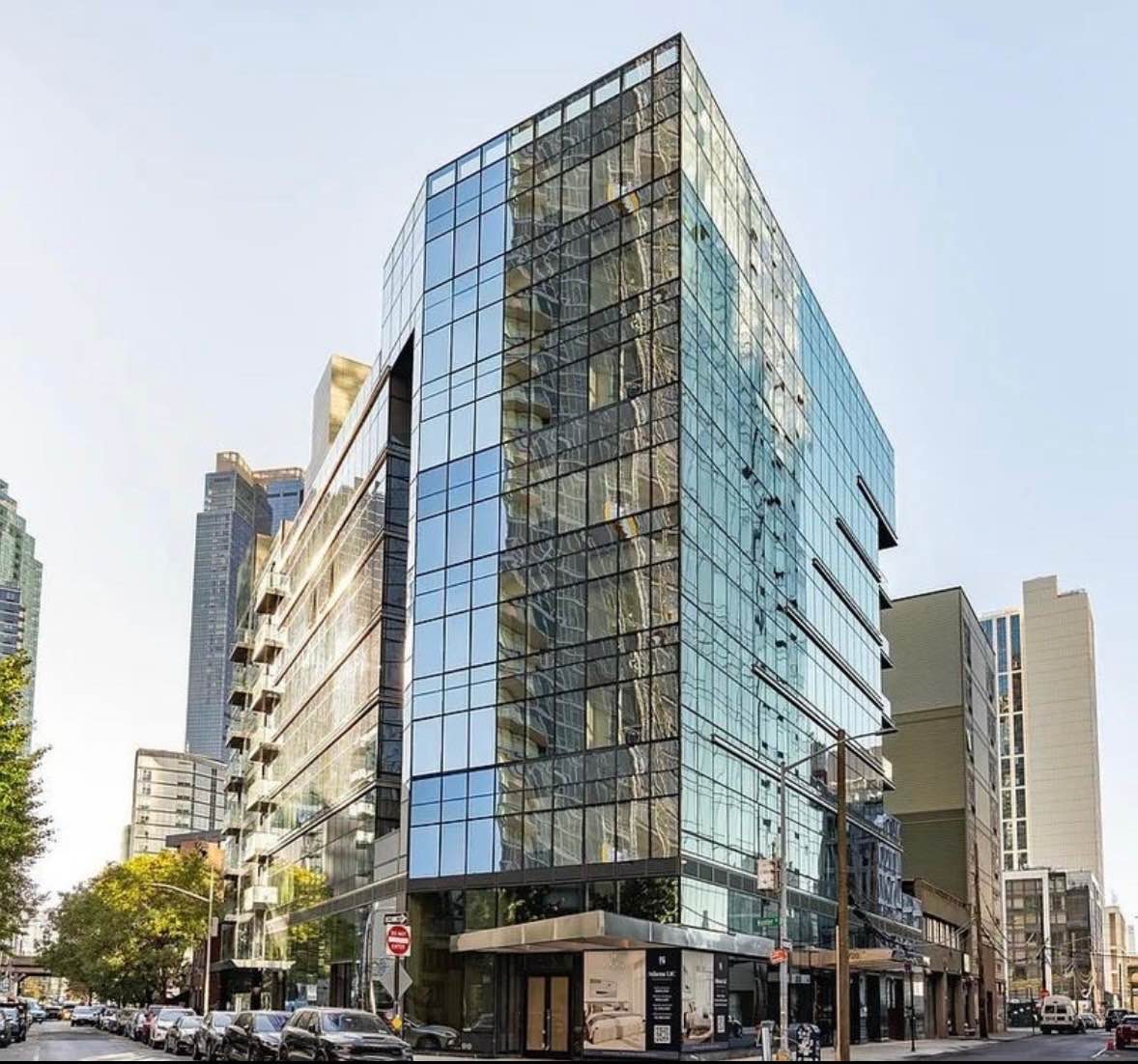 Renting out 1 room with private bathroom detached.

Great place, highly recommended.
Comfort and convenience in a brand new apartment in the heart of LIC. Private bathroom with heated floors. Queen sized bedroom with floor to ceiling windows. Modern kitchen appliances with smart home lighting and wifi enabled in-unit washer and dryer. Building and room access through Latch app. Doorman/ package acceptance weekdays 9 am - 6 pm.
Apartment amenities include spacious gym, work area, party lounge, two roof top terraces, pet washing station, bike rack and storage lockers.
5 min walk to Queensboro Plaza, Queens Plaza and Court Square. 1 stop to Manhattan! Lots of new restaurants, tea shops and bars but still very quiet and peaceful.

All the amenities of Manhattan at a lower price and in a building built just this year!