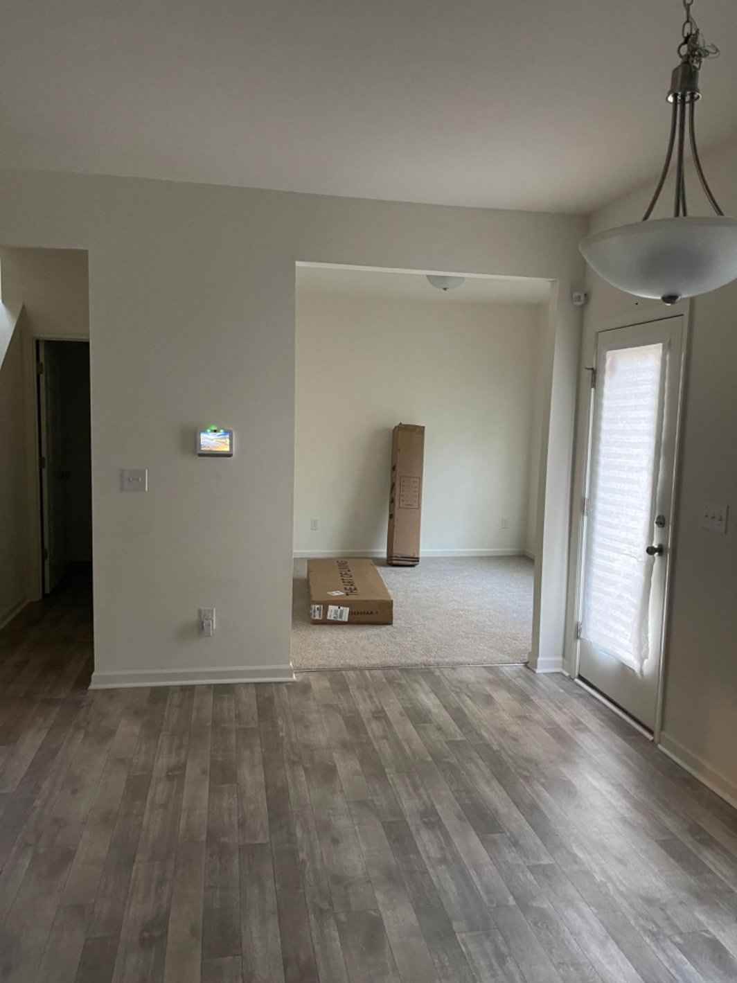 Flatmate Needed
Due to the nature of my work, I'm hardly ever home most times I sleep out and spend very little time in the flat. I'm looking for someone responsible and tidy to share the space with, as it’s usually unoccupied. Perfect if you value privacy and a quiet environment.