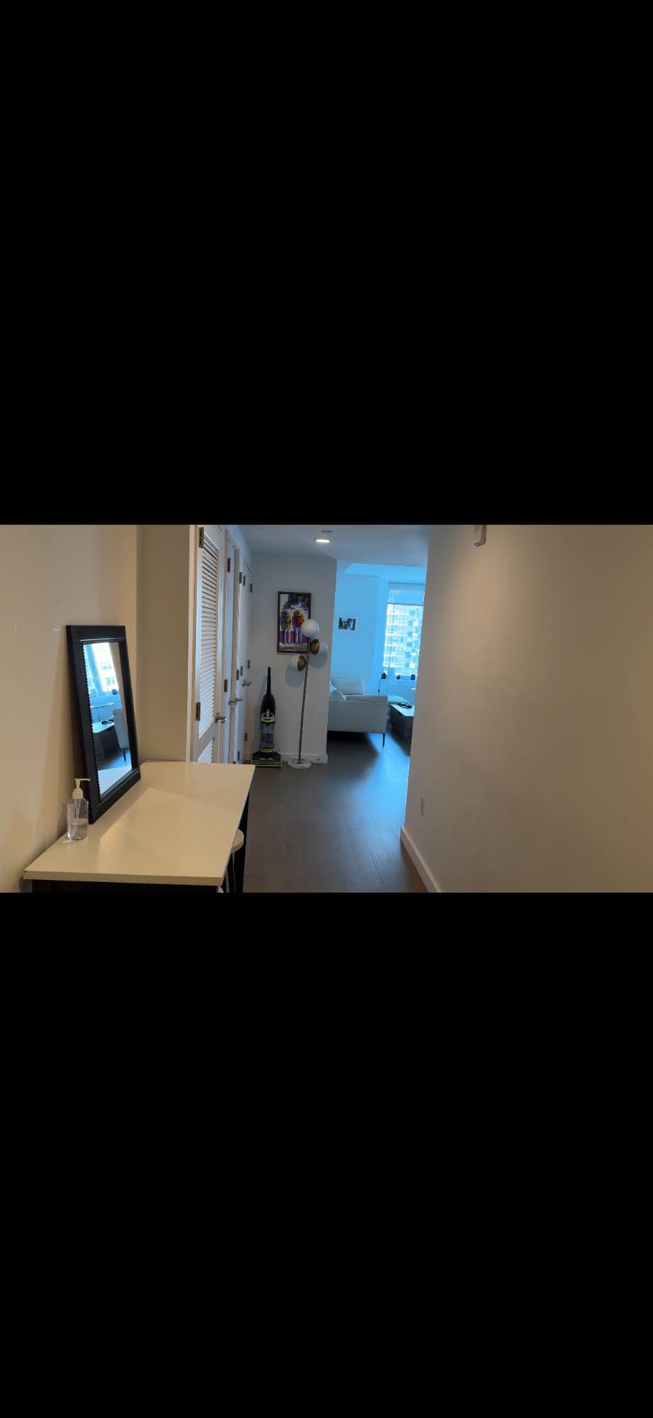 Hi! Looking for a roommate to move in November 1st to renew the lease for a year in a 2 bed/2 bath apartment at 1N4th, a luxury high-rise on the Williamsburg waterfront.
The apartment has water facing views, an in-unit washer/dryer, great natural light, and you’d have your own private bathroom.
The building features a 24 hour concierge, gym, outdoor pool, and more.
If you’re interested in checking it out and meeting up, feel free to reach out.
Thank you!