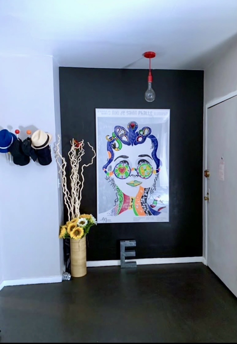 Beautiful 2 bedroom apartment with 1 bathroom, kitchen and huge living room. The apartment is located in the heart of Manhattan. It is 2 blocks away from Madison Square Garden / Penn Station and 3 blocks from FIT. You can literally walk anywhere... No need to take cabs. The room comes fully furnished with a bed, dresser and desk (unfurnished is optional) The room is very spacious (300 sq ft) with a big walk-in closet. The room gets lots of sunlight and faces west with views of Hudson Yards. You can text me at 646-266-6636 for a faster response, as I do not check these messages that often.
