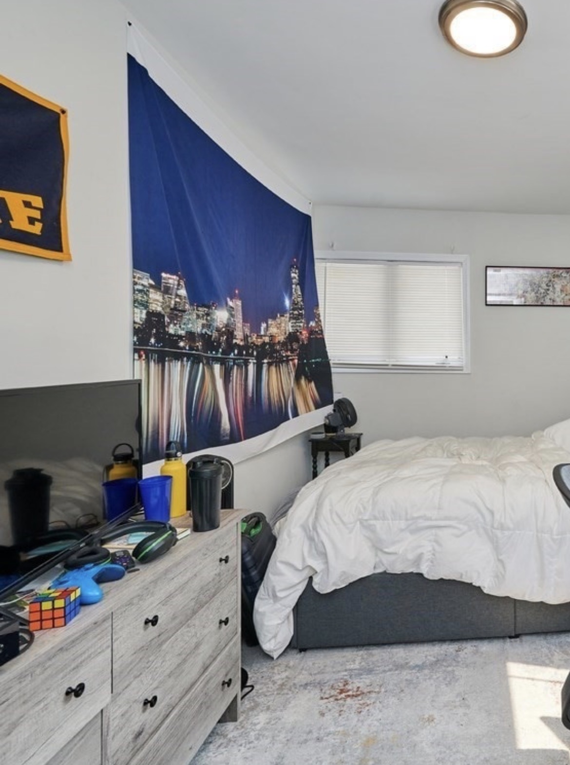Looking for a peaceful space? We've got you covered! Contact Habugord@gmail.com to learn more and schedule a viewing.