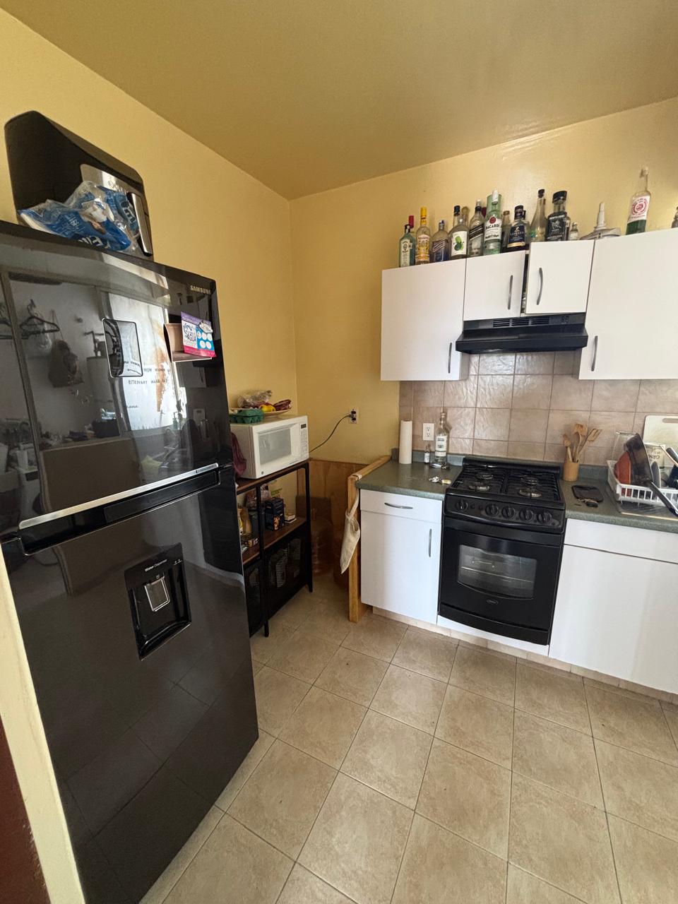 Renta de habitación sin amueblar

Comparte con 2 roomies

7mo piso, elevador. Con vista Torres de reforma

Zona tranquila, 5 min de polanco, 10 min metro San Joaquín, 10 min metro Normal.

Estación de ecobicis en frente del edifico

Col. Verónica Anzures


Room for rent
Share with 2 roommates
7th floor, elevator included. View of Reforma Towers
Unfurnished
Quiet neighborhood: 5 minutes from Polanco, 10 minutes from San Joaquín metro station, 10 minutes from Normal metro station
Ecobici (bike-share) station right in front of the building
Located in Colonia Verónica Anzures