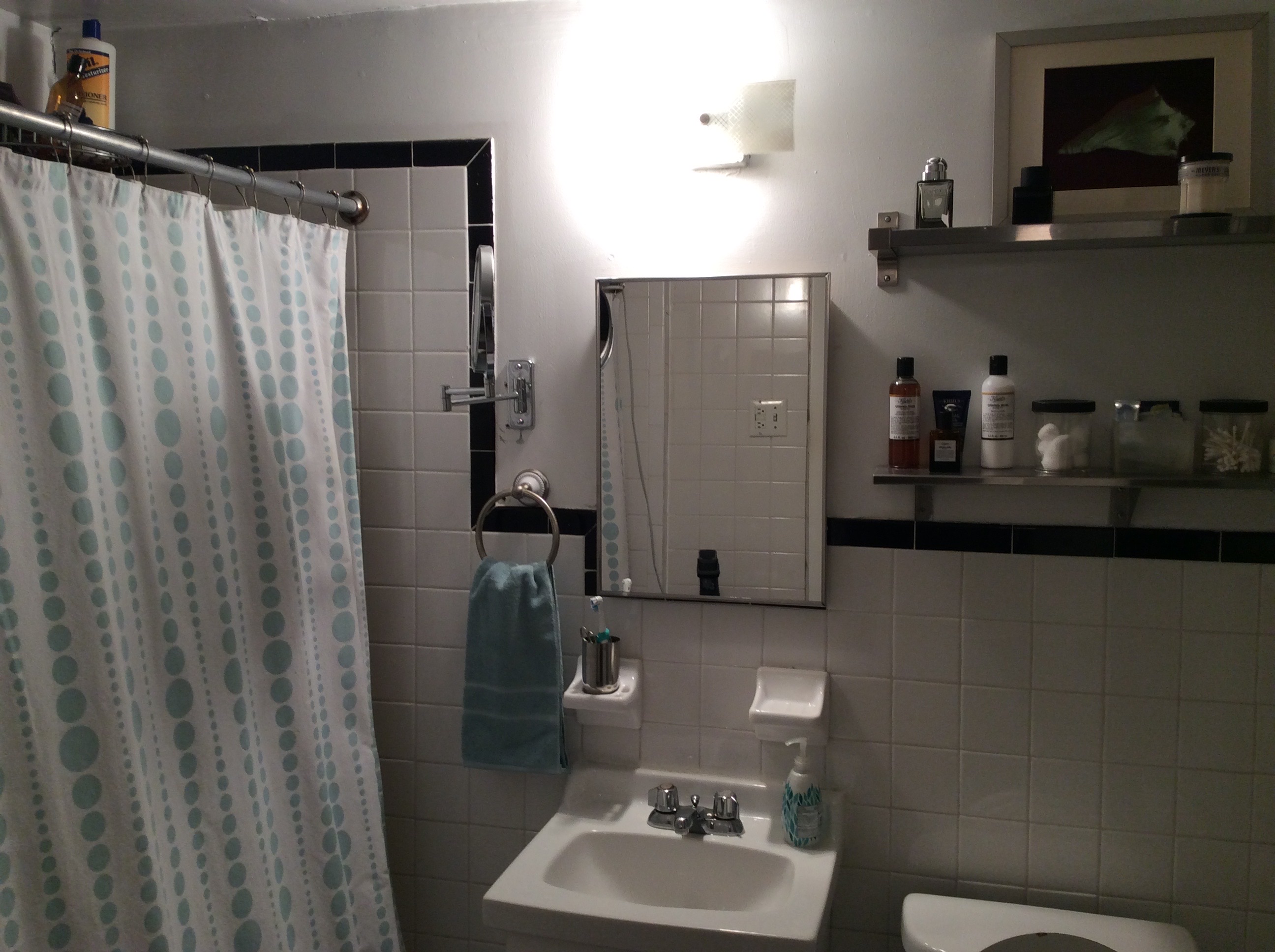 Sunny, large, private bedroom in a large 2 bedroom modern, yet cozy eclectic style apartment in Alphabet City. Around the corner from The Wayland, Royale, and Club Nublu. Tomkin Square is only one block away.

Large (7.34’ x 18.70’) Bedroom for rent. Unfurnished and fits a queen size bed.

This listing includes utilities and wifi. The apartment will be share with me a middle school teacher in my fifties. The shared spaces, which are the living room, kitchen and bathroom are large clean and neatly organized.

The best transportation in /out of the area are 3 bus routes, Citibikes and the 1st Ave L train or the Astor Place 6 train.