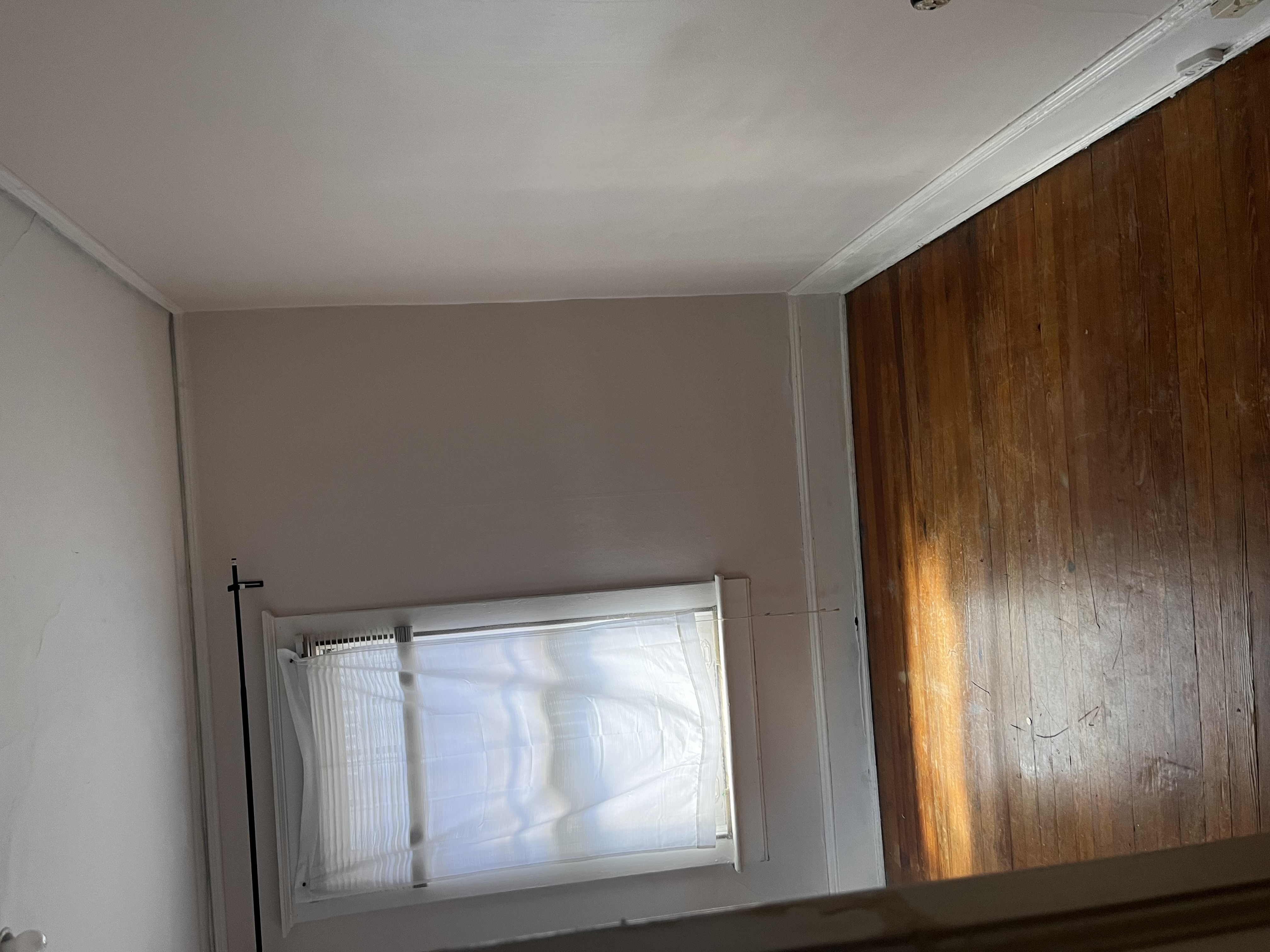 Private unfurnished room for rent in 4 bedroom apartment. There are 3 of us and we need a 4th, currently 2 men and 1 woman, so an additional woman would be most welcome. Shared bathroom, common areas, and Galley kitchen. The apartment is in a Historical house in the Poncey-Highlands neighborhood, with great access to public transportation, nightlife, and fun activities; a short walk from Little 5 Points and Ponce City Market. Room is $465/Mo and available January 6th. Room dimensions: 10' 9" x 11' 9", Closet 35" x 46".

Our preferred roommate will be:
Quiet
Well mannered
Clean
Responsible
Prompt
Kind
Patient
Generally positive demeanor
and between the ages of 21 and 40.
Must be able to climb stairs as it is a two-flight walk-up
Must fill out an application
If accepted, must provide First month's Rent prorated + 1 month’s non-refundable deposit to act as last month’s rent after 30 day notice.

When reaching out through the messaging part of the app, please provide Name, Age, Profession, phone number, & email so that we can reach out to you in a timely fashion. Those who do not follow these instructions will not receive a response. You will be messaging with me, Jamel. All considerations and decision-making have to be reviewed by the other roommates.