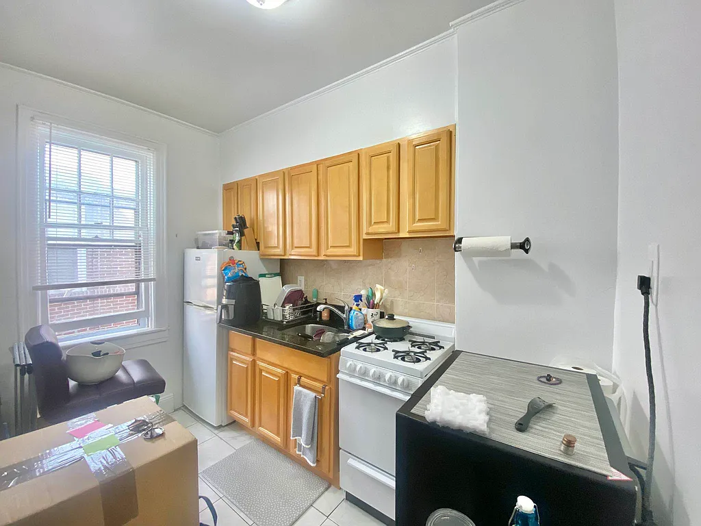 I’m offering a well-kept studio apartment in a peaceful environment. I’m looking for a clean, respectful, and responsible tenant who will maintain the space and enjoy a quiet living atmosphere

Quiet and cozy studio apartment for rent. Great location, clean space, and move-in ready. Perfect for a responsible tenant
Please email me for additional information; prompt responses are guaranteed
Email:(Jamesburnell98@gmail.com)
