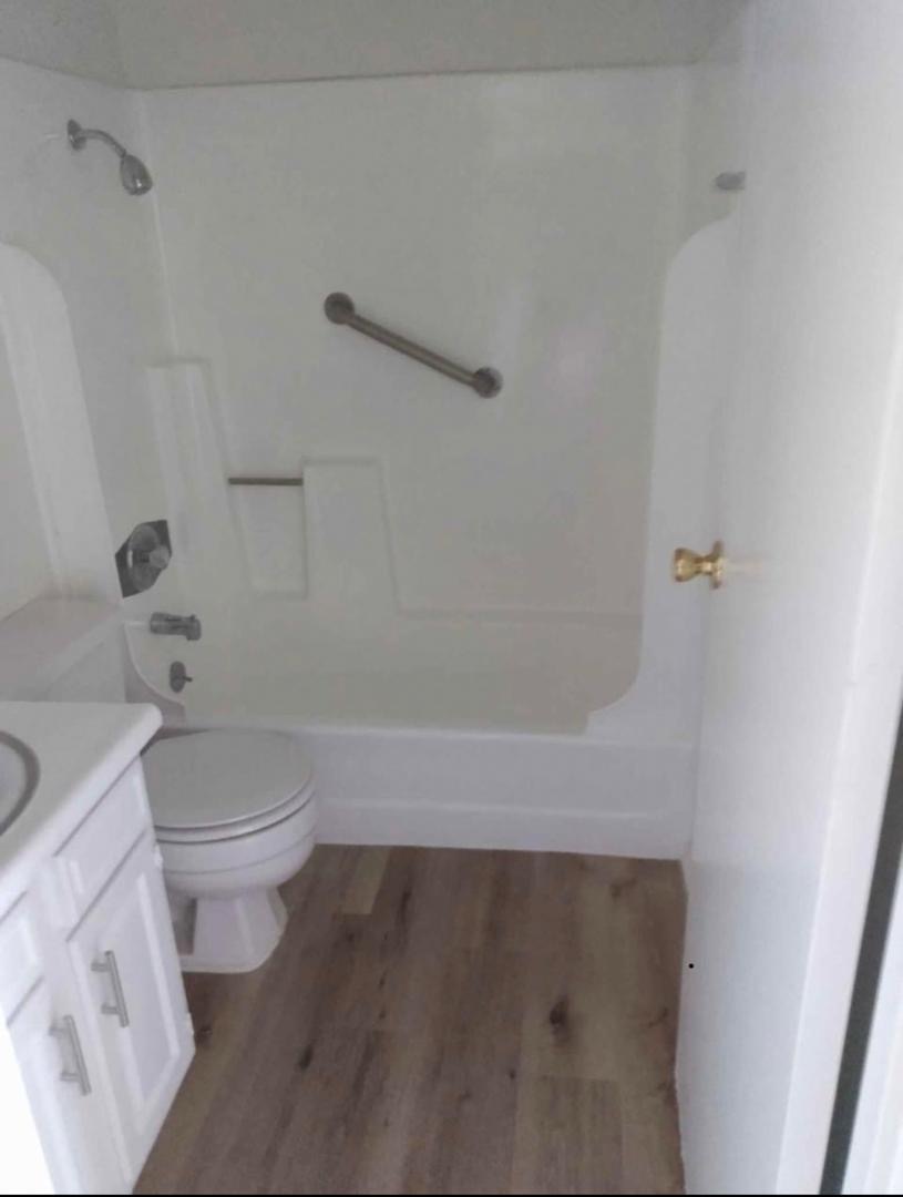 Room rental in 10 Frank Ct, Brooklyn, NY 11229, USA - private Room