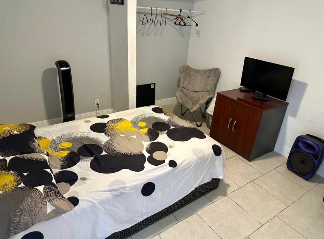 Welcome to this charming efficiency, perfect for those seeking a cozy and low-maintenance living space. This unit boasts one bedroom and one bathroom, featuring a walk-in closet with ample storage for all your belongings. The large linen closet is a bonus, providing additional storage space for towels, bedding, and other essentials. This efficiency comes fully furnished, allowing you to move in and feel at home right away. The kitchen features a refrigerator and microwave, no stovetops allowed. In addition to the convenient private entrance, all utilities (internet, cable, water, and electricity) are included in the rent! Don't miss your chance to live in this lovely efficiency, located in a convenient and desirable area.

All new studio in the heart of Westchester, new bathroom, tiled floors. Posible 2 occupant. 2 parking space included. Electricity + Water included in rent. Only First Month + 2 Security Deposit moves you in.
Contact me on ChrisSteel1979@outlook.com 