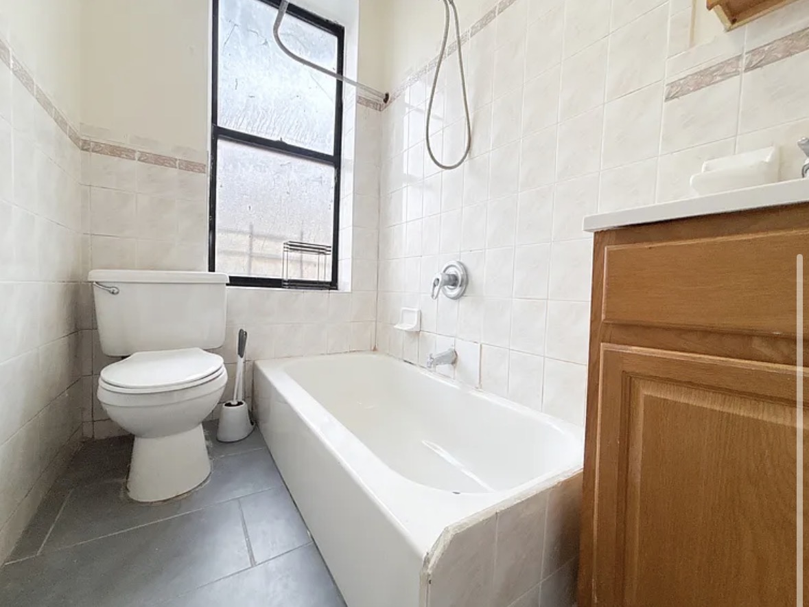 Private room available for rent in a clean, quiet, and comfortable apartment. The space is well-maintained and suitable for a responsible and respectful tenant. The apartment includes amenities such as air conditioning, and optional furnishing, contact me for more details: +1 (907) 217-5793
beanieolympia39@gmail.com