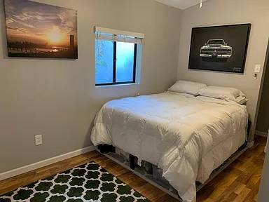 Room rental in 2 Strafford Ave, Durham, NH 03824, USA - entire Room