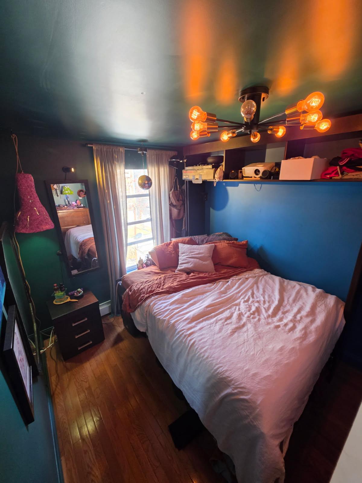 Room rental in 1223 Herkimer St, Brooklyn, NY 11233, USA - private Room