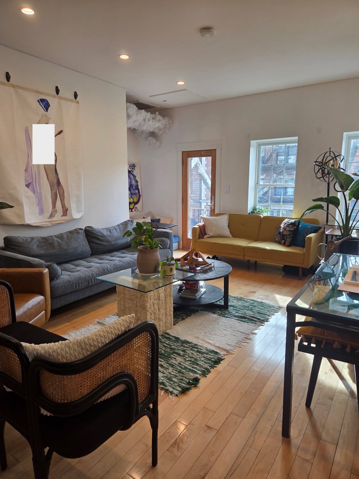 Beautiful tree-lined street walking distance from Botanic Gardens, Brooklyn Museum, Prospect Park. 
gorgeous, sunny apartment right off the Brooklyn Botanic Garden and Brooklyn Museum (honestly the best part of NYC ).

THE ROOMS:
ROOM 1 — $1,600/month
Fits queen bed + desks comfortably with extra space
Great for remote workers or students
~160sq ft
Available Now, Month-to-month after


SHARED BATHROOM: The two rooms share one bathroom between them (not with the rest of the apartment). It has a shower/large soaking tub; perfect for unwinding after a long day.

THE APARTMENT:
- Sunny top-floor unit in a beautifully renovated 2-family townhouse
- Crazy tall ceilings + white bamboo floors
- Large closets with built-ins
- Generous shared living space
- Private front terrace
- Central air/AC
- Virtual doorbell
- Co-ed

THE DETAILS:
- Utilities: Not included
- Security Deposit: 1 month's rent to be returned.

THE NEIGHBORHOOD:
- Quiet, tree-lined street
- Walking distance to Prospect Park, Brooklyn Museum & Botanic Gardens
- Safe area — I come home alone at all hours, well-lit walk from subway
- Close to 4/5, 2/3, S trains all 5-9 min walk)
- 25/35in to Fidi/Midtown

A LITTLE ABOUT US
We've been in NYC for 10 years and have loved living in this apartment, it's the kind of place you never want to leave. We're traveling for a bit and looking for respectful people to enjoy the space while we're gone.

Our roommate (who'll still be there) is an absolute gem and will make you feel welcome. it's a 3bed/2bath setup, he has the third bedroom with private bath. He's genuinely the sweetest, loves to bake, works a lot so you won't see him much. Married, wife lives abroad currently.

Ideal Sublet: Clean, respectful, working professional, student, friendly. No smoking. No couples. No Pets